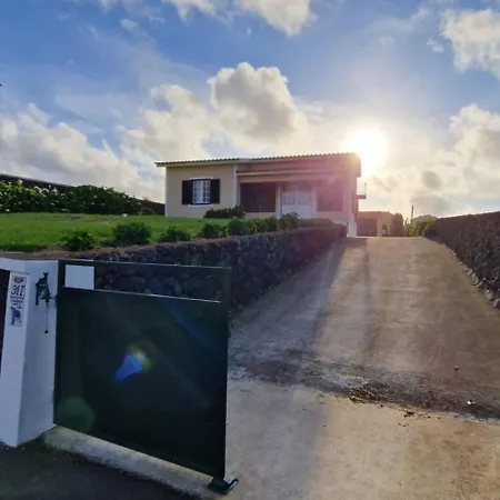 Johnny's House By Pontanegraazores * Biscoitos (Terceira)