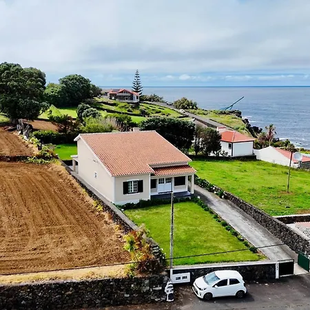 Holiday home Johnny's House By Pontanegraazores *