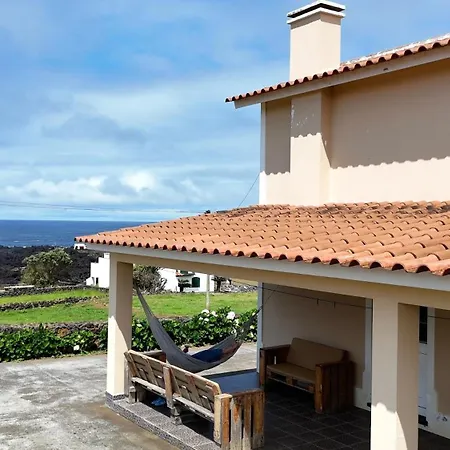 Holiday home Johnny's House By Pontanegraazores *