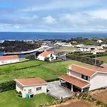 Johnny's House By Pontanegraazores * Biscoitos (Terceira)
