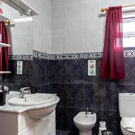 Johnny's House By Pontanegraazores