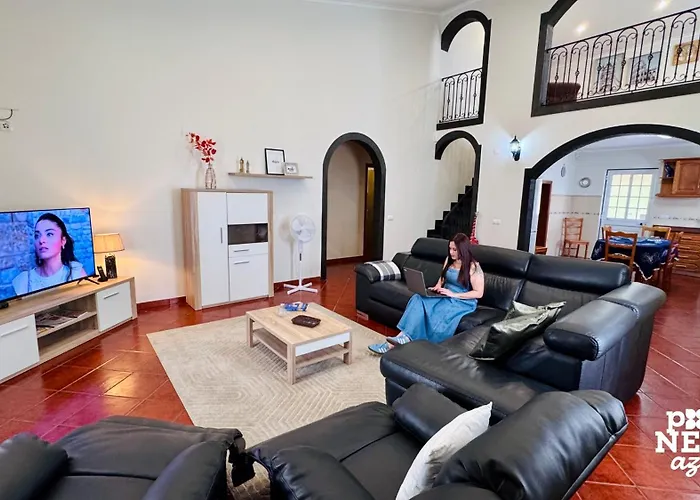 Johnny's House By Pontanegraazores